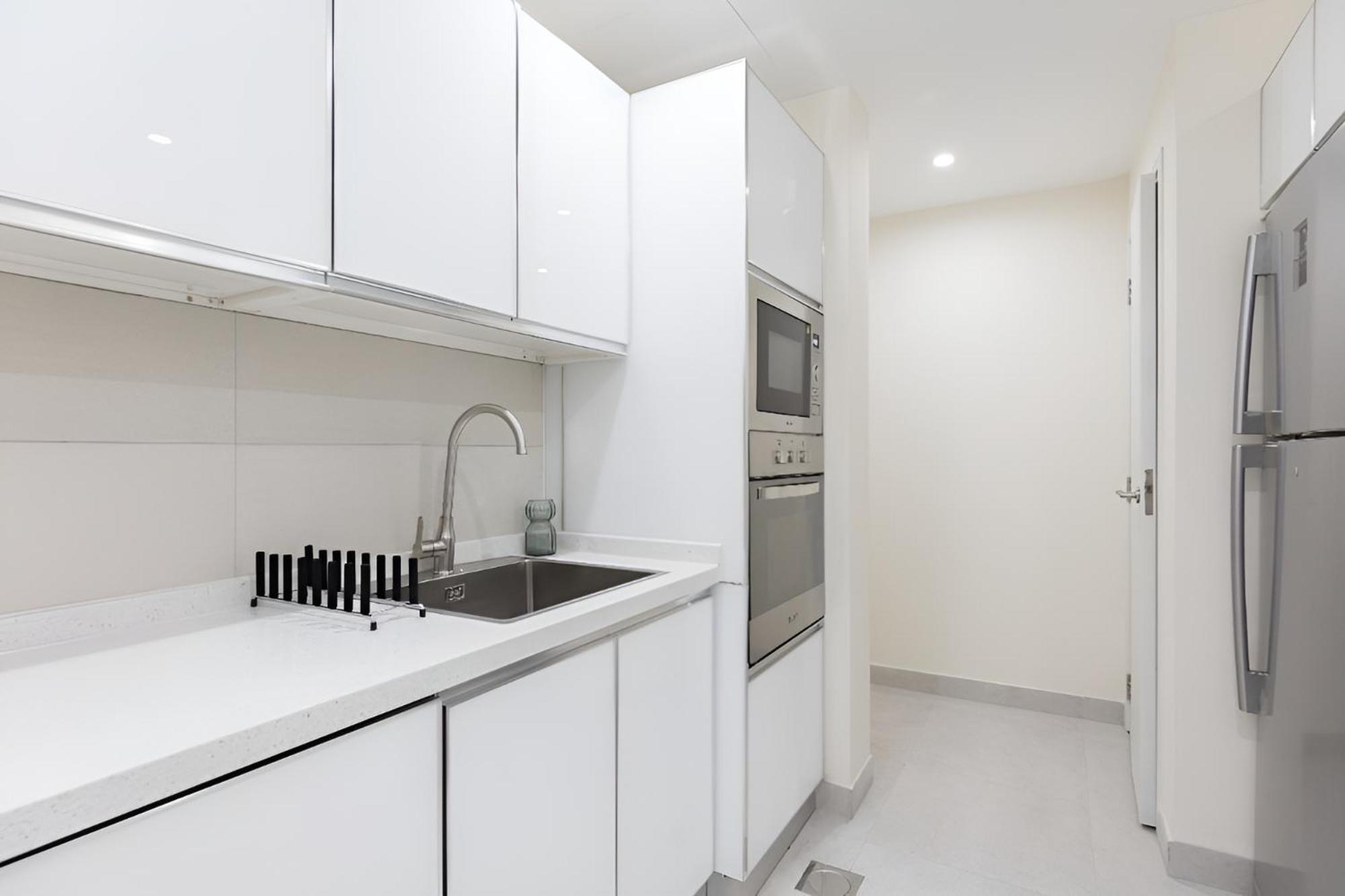Spectacular Seaview Your Coastal Dream Awaits Apartment